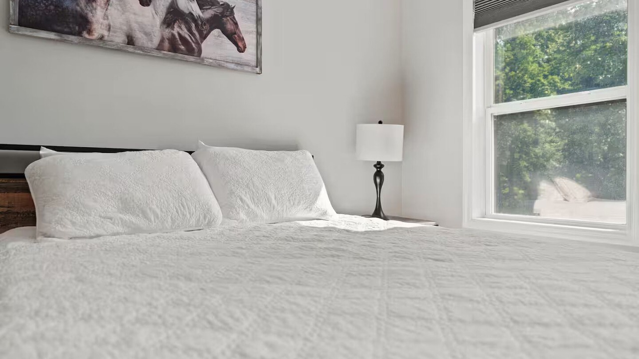 Photo of Bedroom in Saratoga Springs