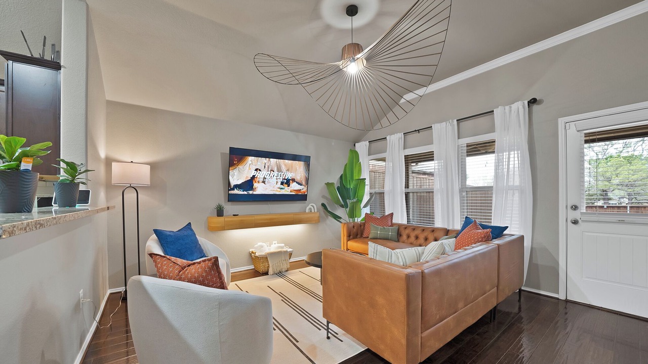 Photo of Livingroom in Cross Roads