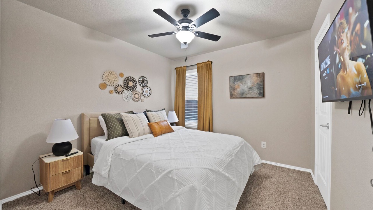 Photo of Bedroom in Cross Roads