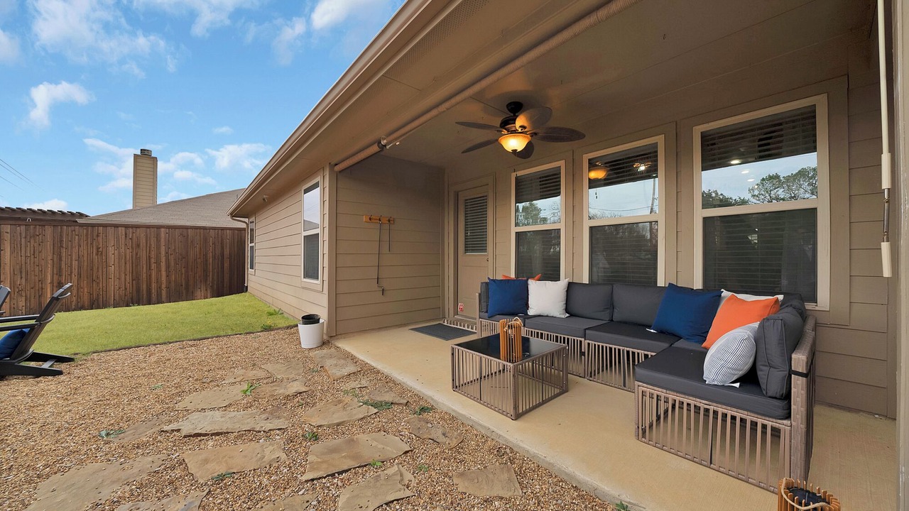 Photo of Patio Balcony in Cross Roads