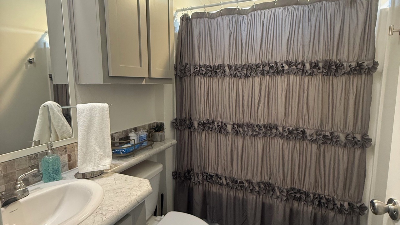 Photo of Bathroom in Robstown