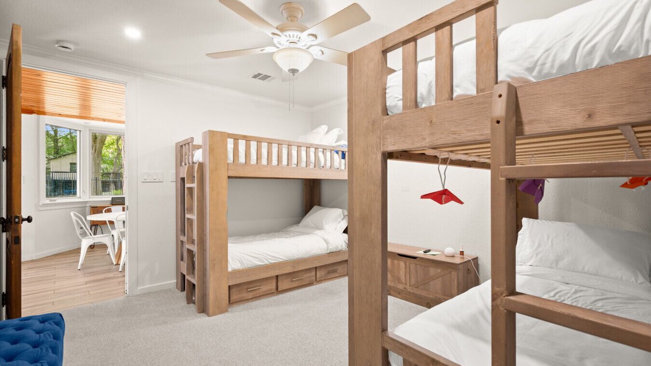 Photo of Bedroom in Manana West