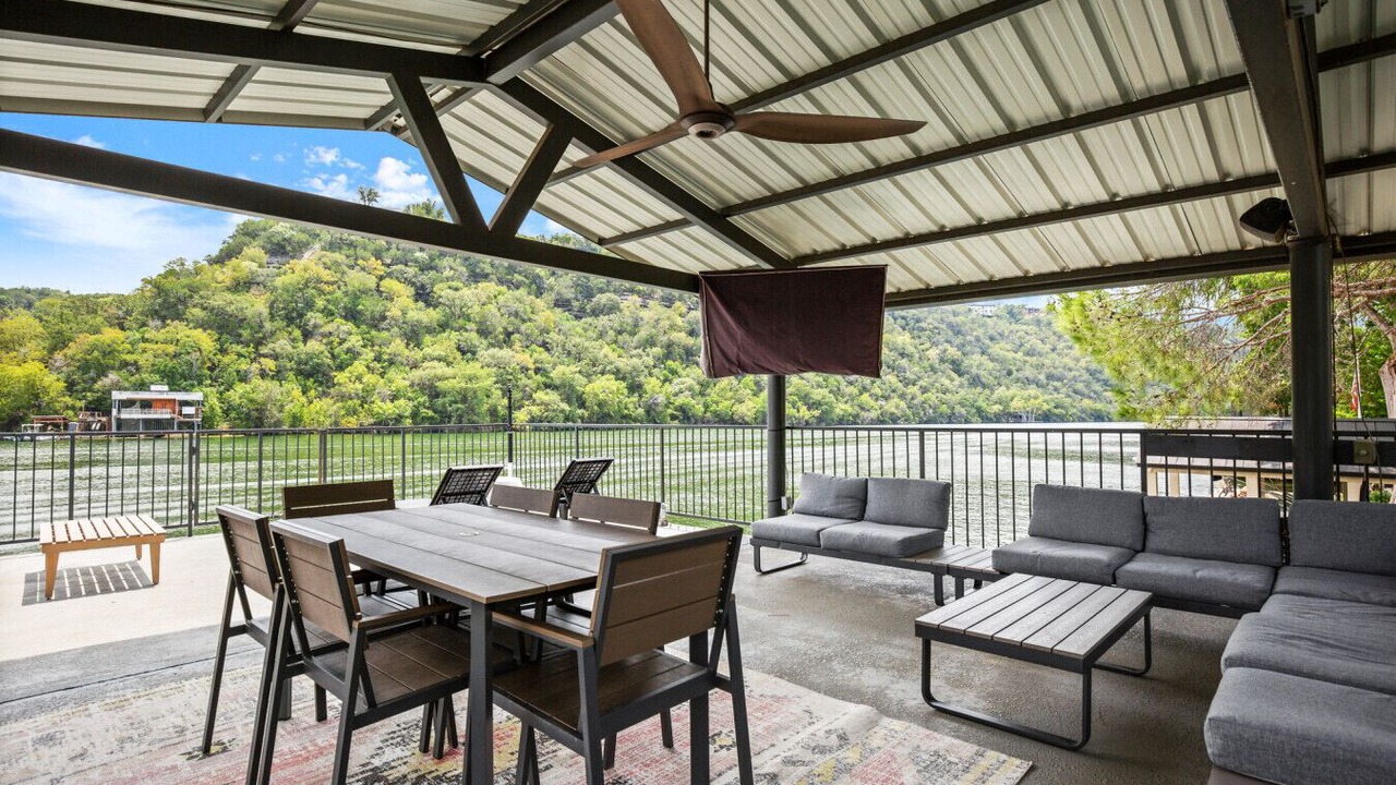 Photo of Outdoor in Manana West