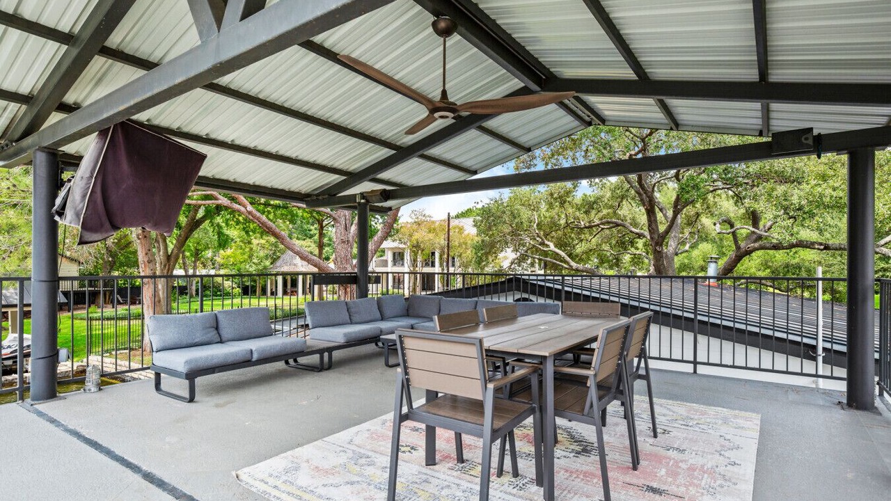 Photo of Outdoor in Manana West