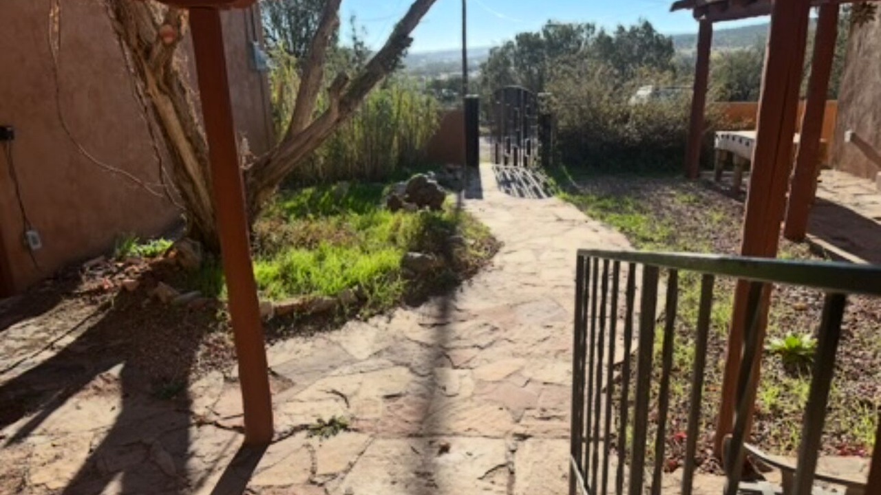 Photo of Outdoor in Zuzax