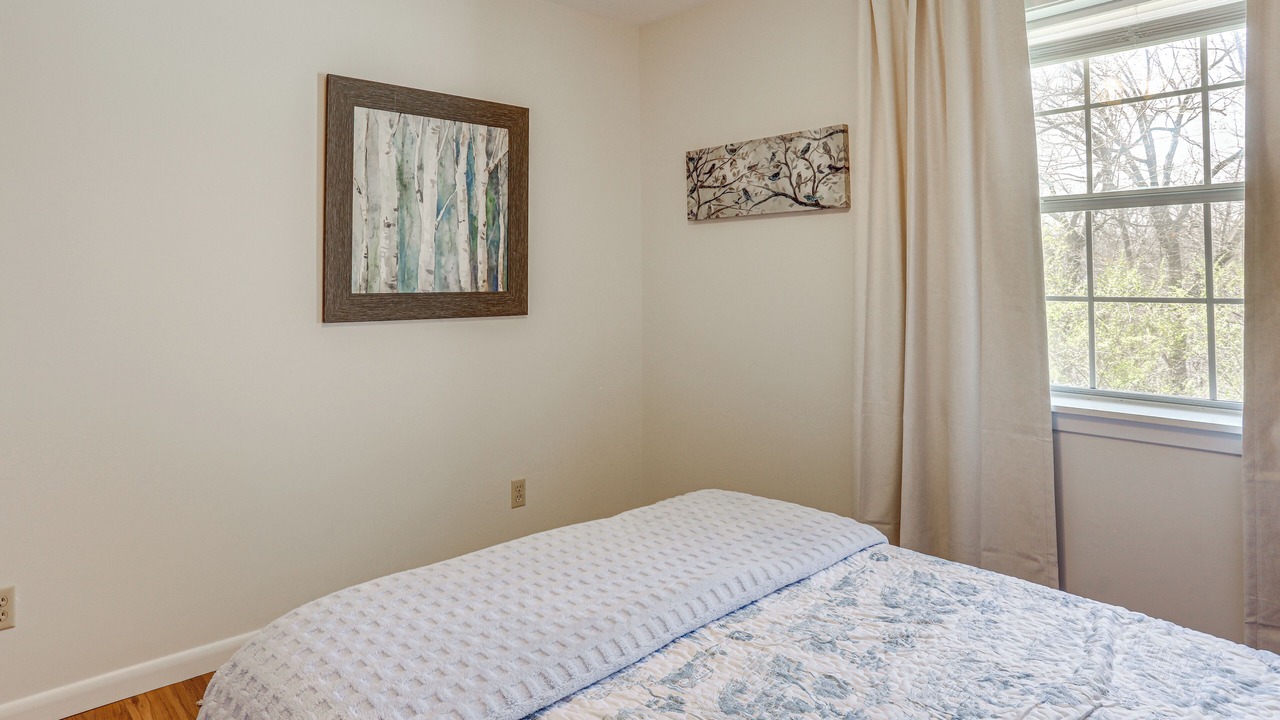 Photo of Bedroom in Mountain View