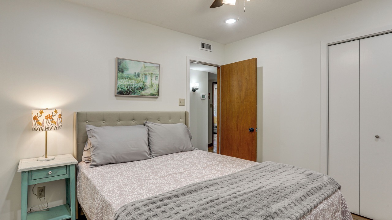 Photo of Bedroom in Mountain View