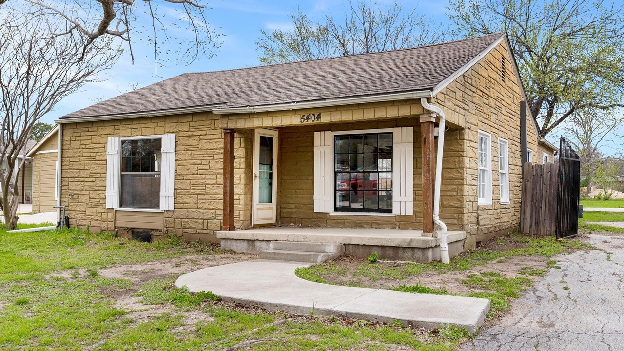 Photo of Outdoor in River Oaks