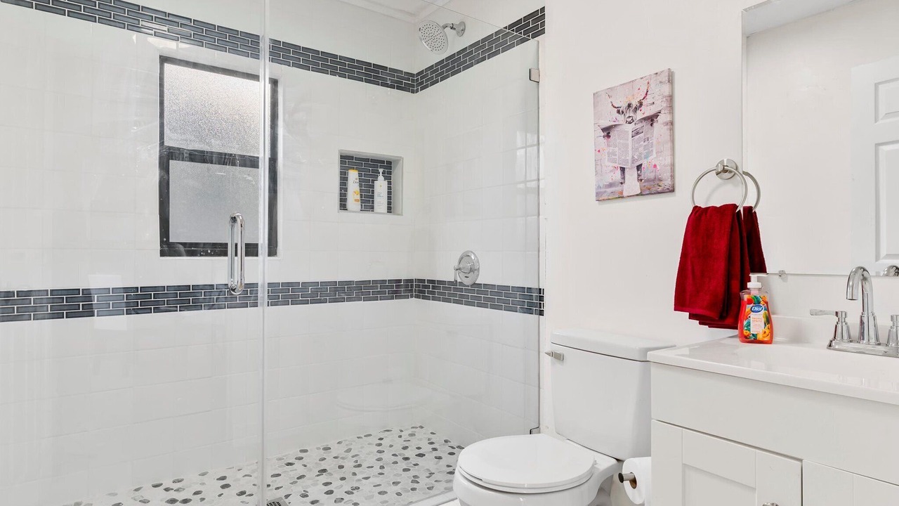 Photo of Bathroom in River Oaks