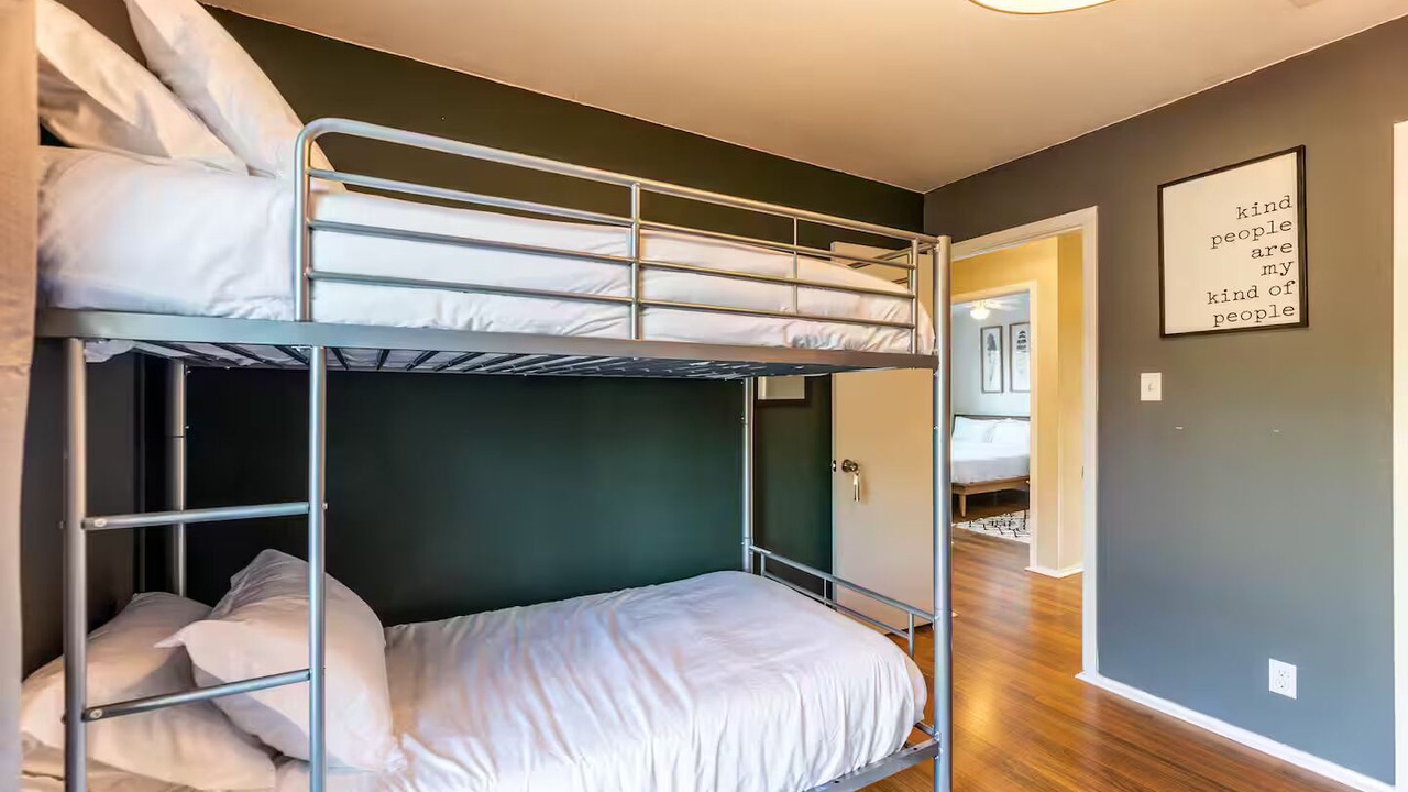 Photo of Bedroom in North Austin Civic Association