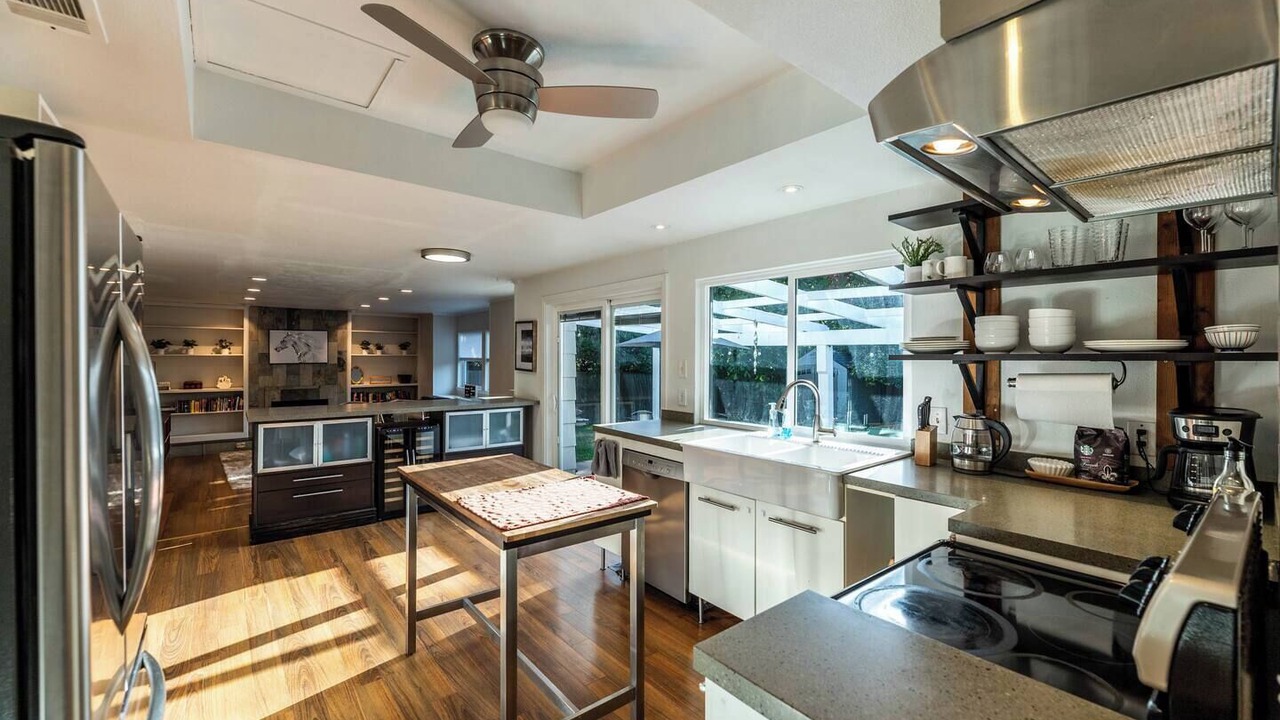 Photo of Kitchen in North Austin Civic Association