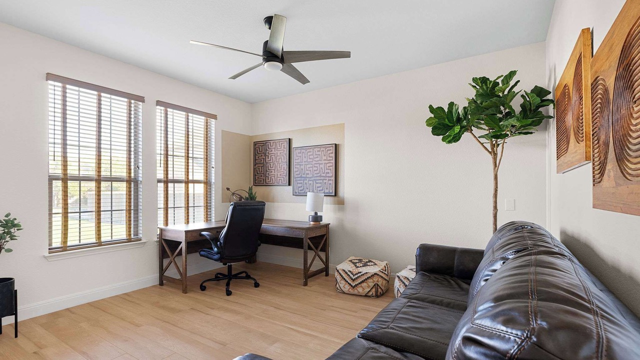 Photo of Livingroom in Morningside Meadows