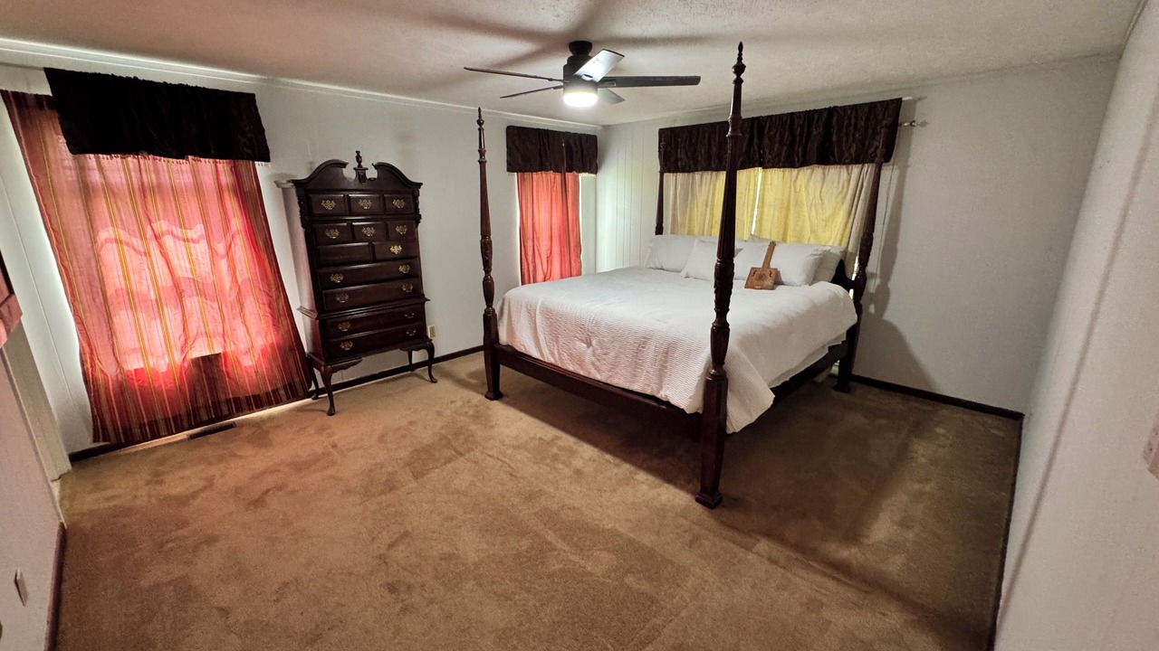 Photo of Bedroom in Quinlan