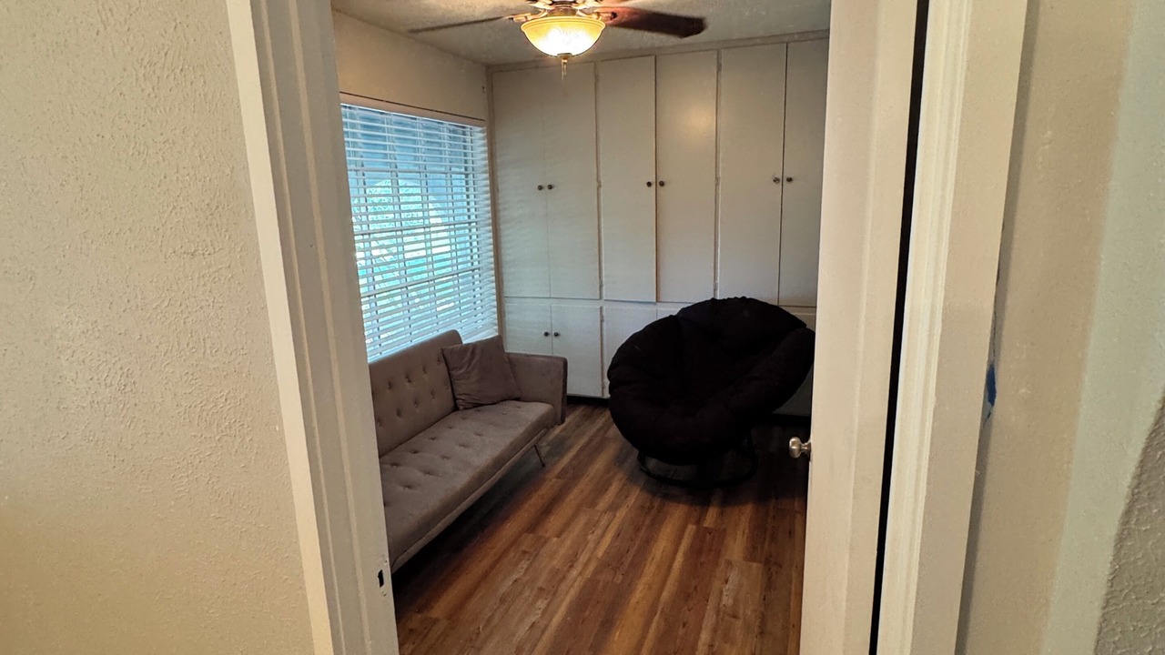 Photo of Livingroom in Quinlan