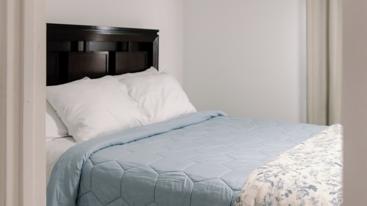 Photo of Bedroom in Sayles Blvd. Area