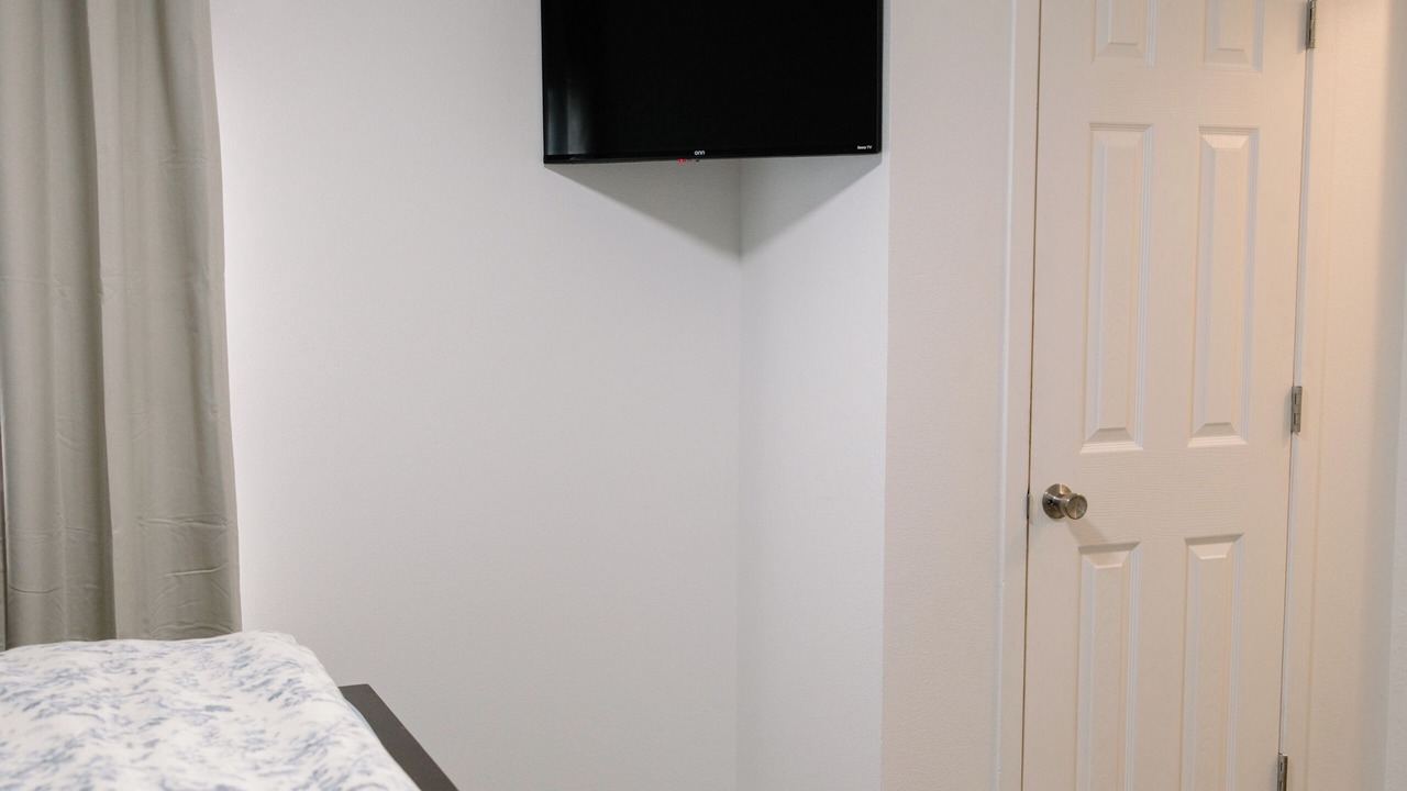 Photo of Bedroom in Sayles Blvd. Area