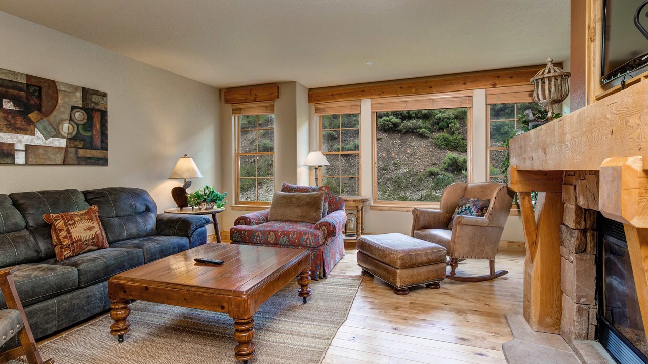 Photo of Livingroom in Deer Valley