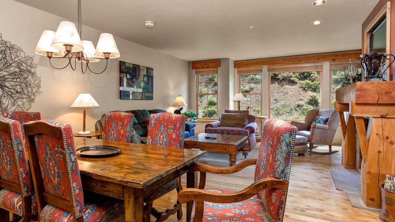 Photo of Livingroom in Deer Valley