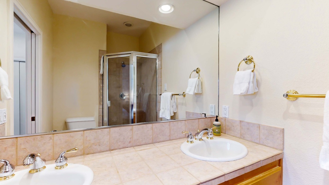 Photo of Bathroom in Broken Top