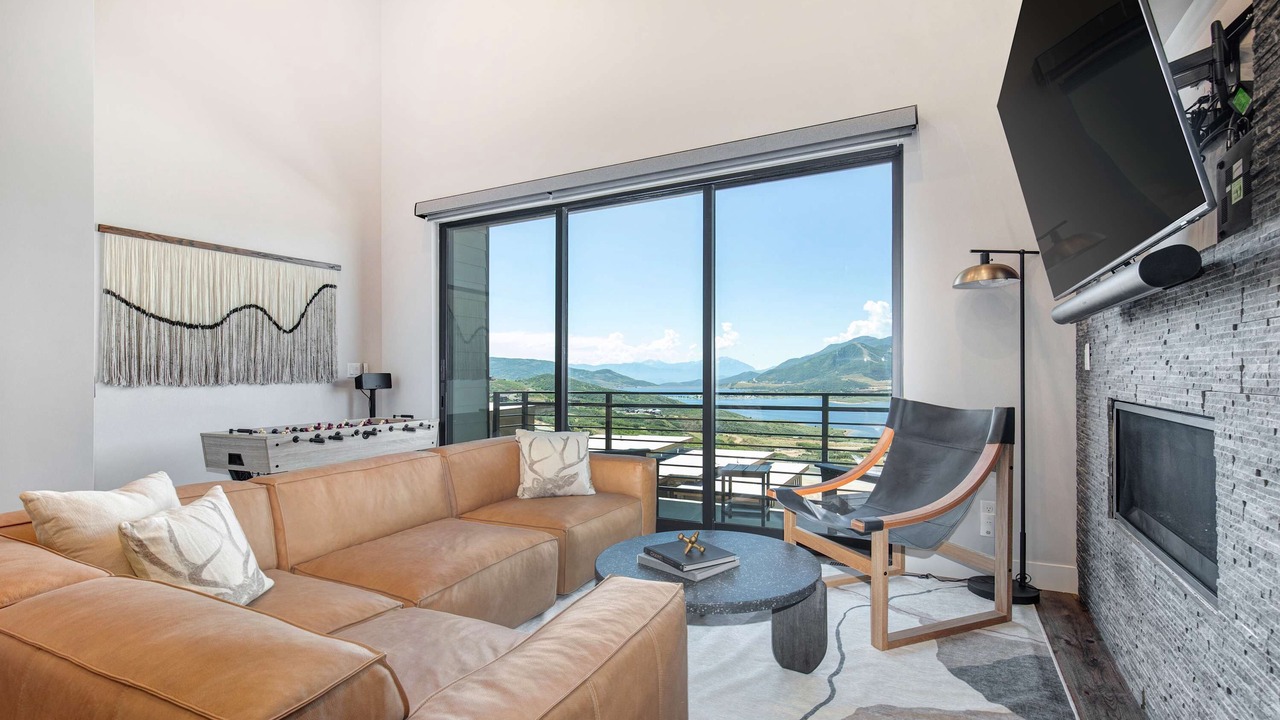 Photo of Livingroom in Hideout