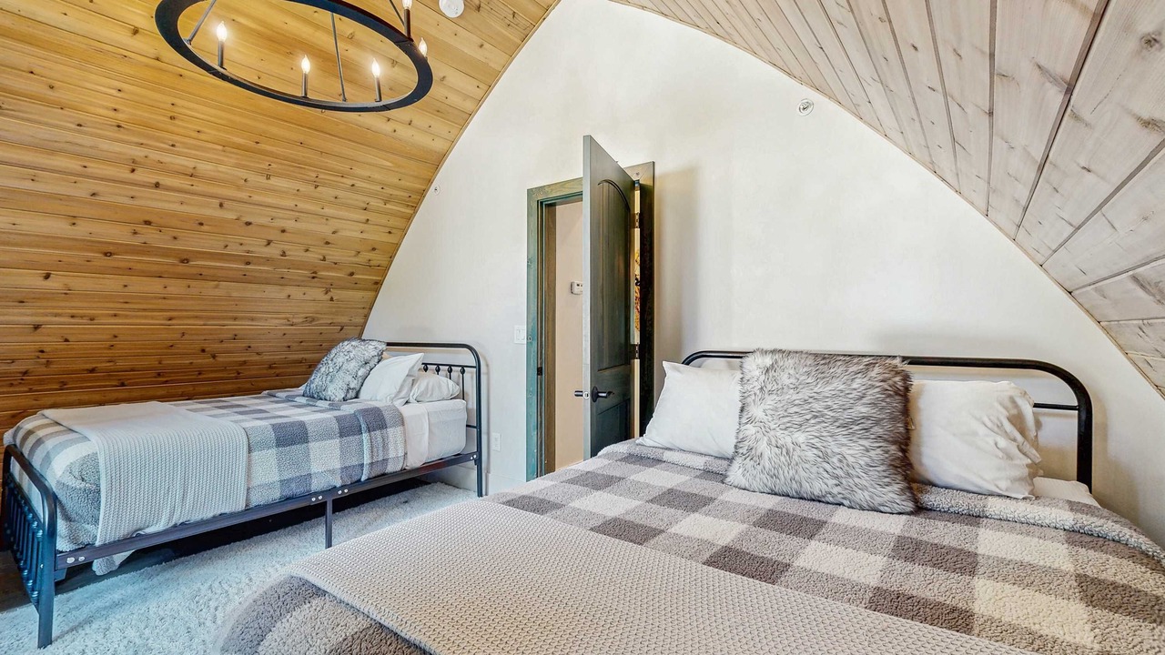 Photo of Bedroom in Salt Lake Mountain Resorts