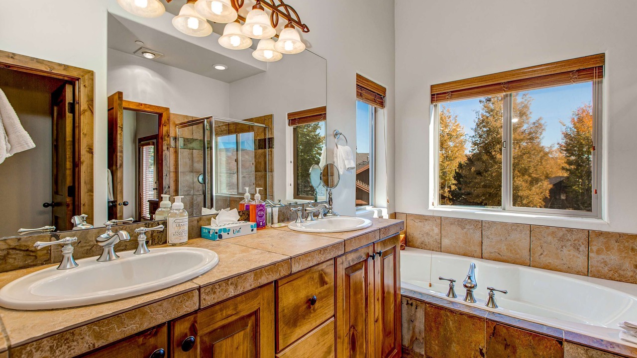 Photo of Bathroom in Pinebrook