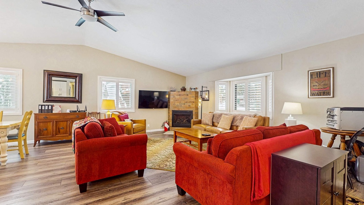 Photo of Livingroom in Ridgewood