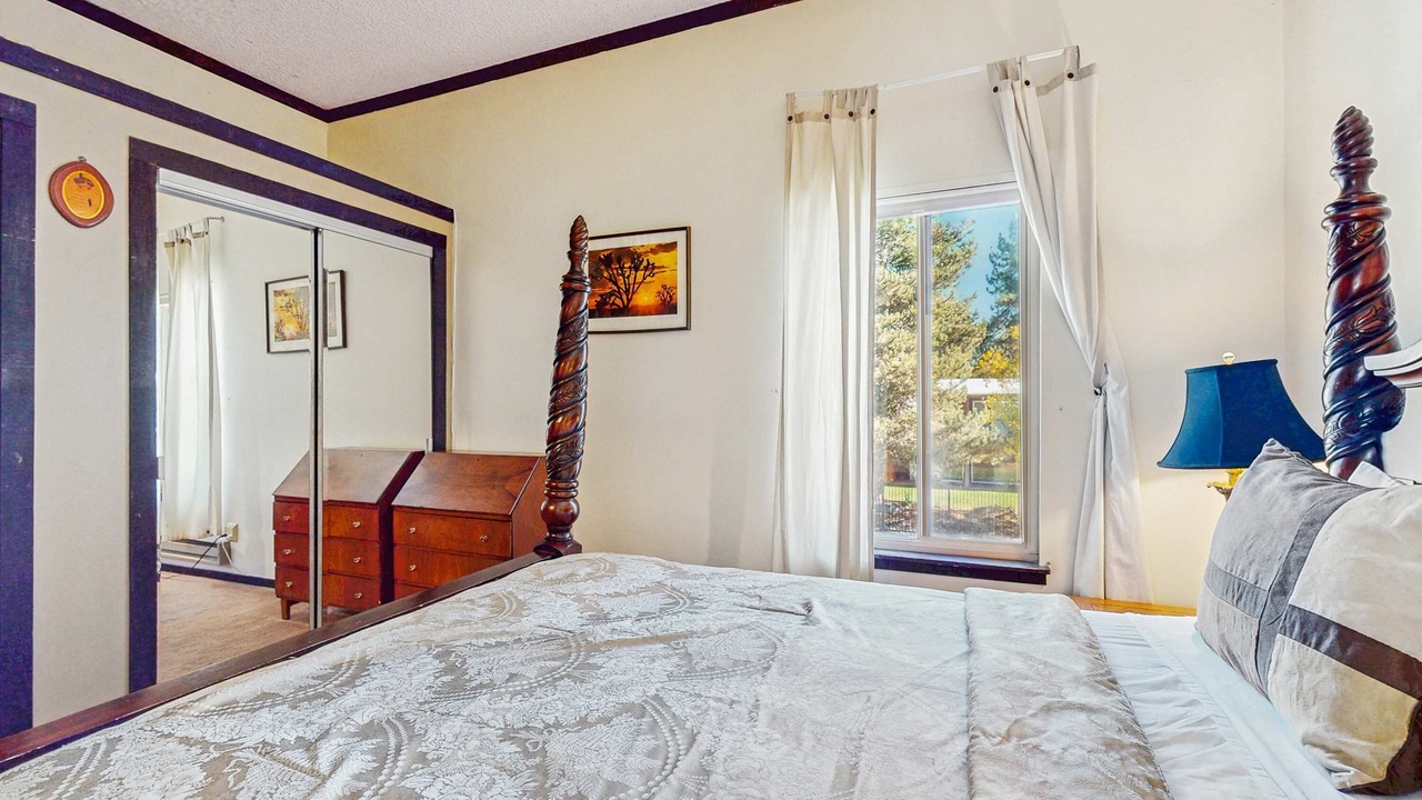 Photo of Bedroom in Tahoya Shores