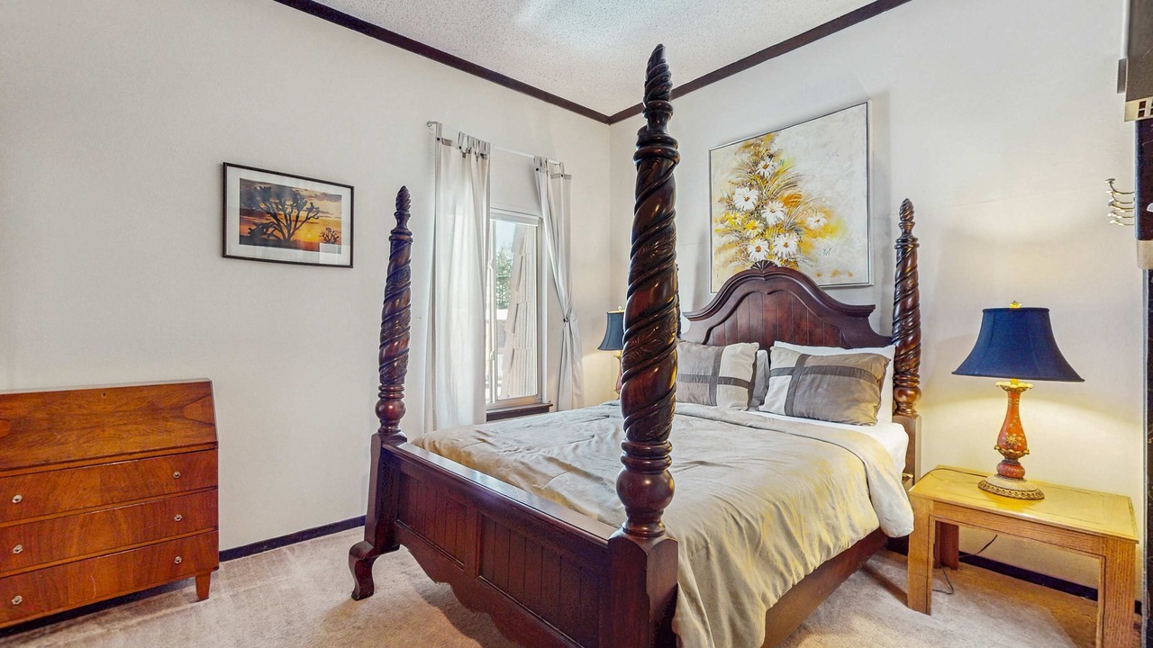 Photo of Bedroom in Tahoya Shores