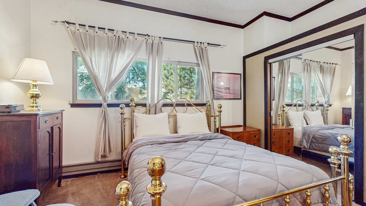 Photo of Bedroom in Tahoya Shores