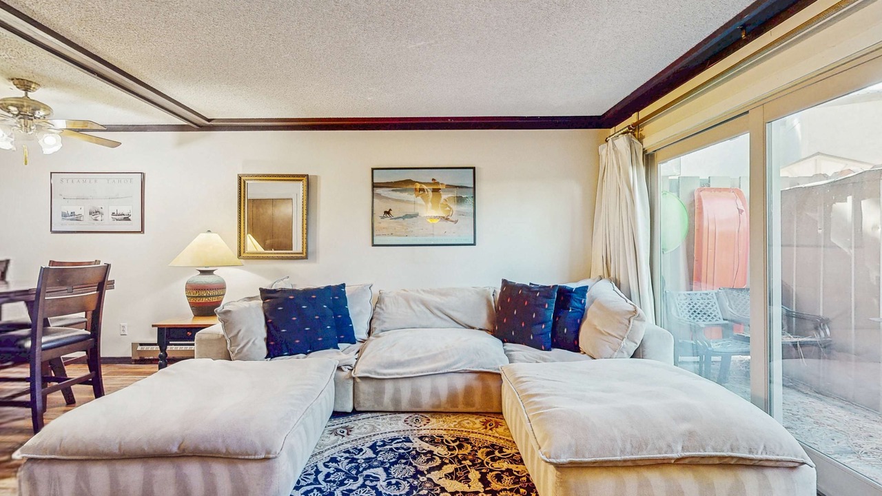 Photo of Livingroom in Tahoya Shores