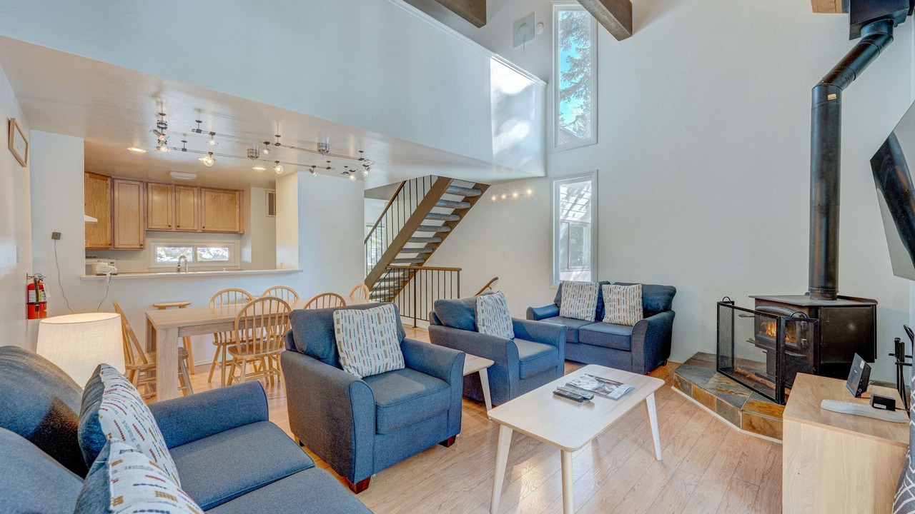 Photo of Livingroom in Carnelian Woods