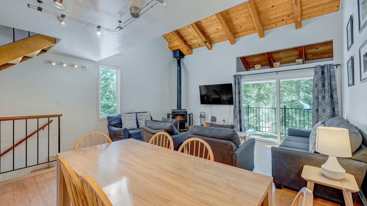 Photo of Livingroom in Carnelian Woods