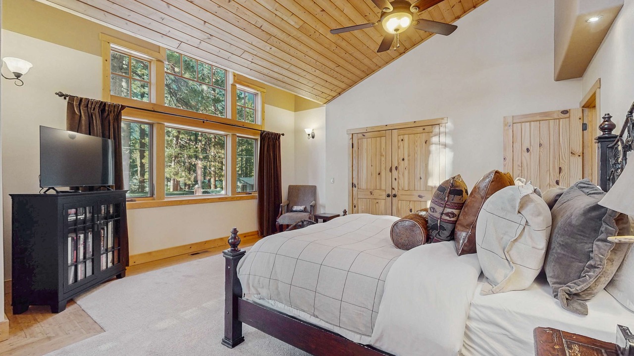Photo of Bedroom in Sierra Tract