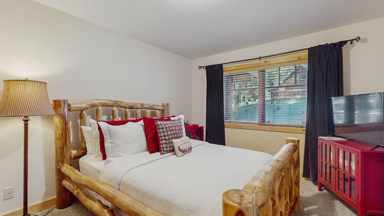 Photo of Bedroom in Sierra Tract