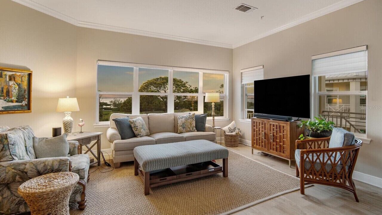 Photo of Livingroom in Whitney Beach