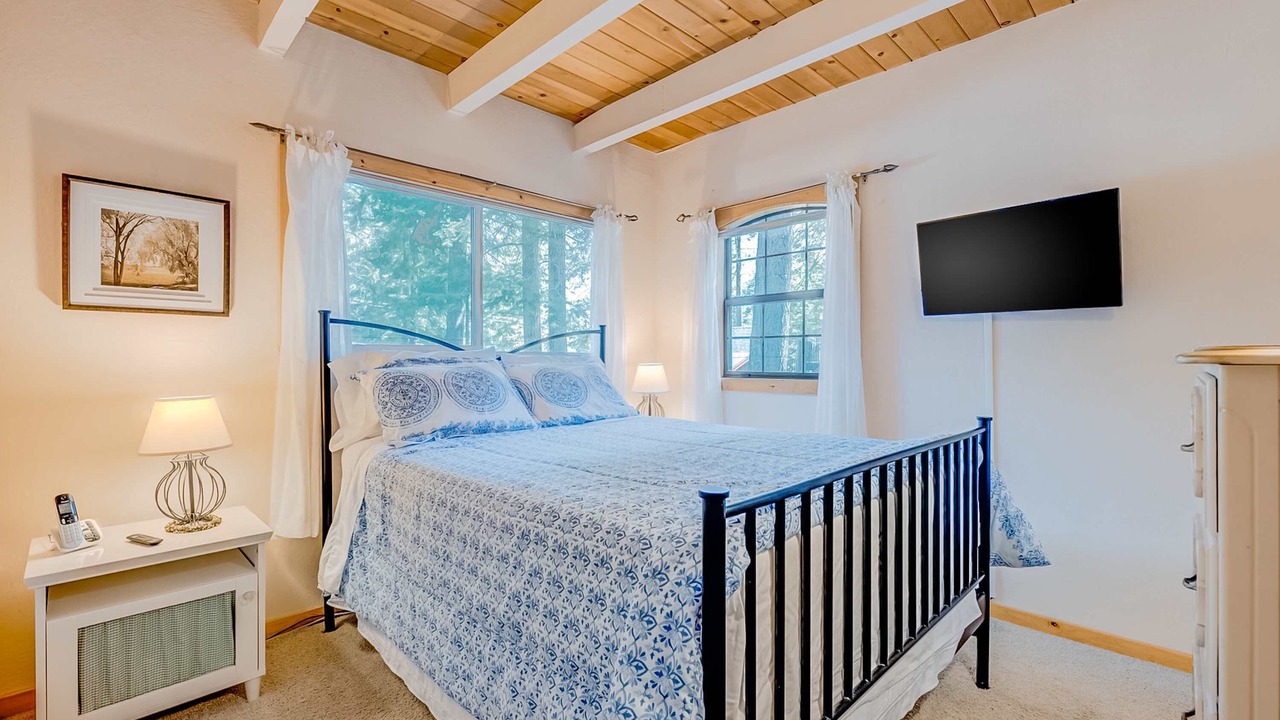 Photo of Bedroom in Tahoma