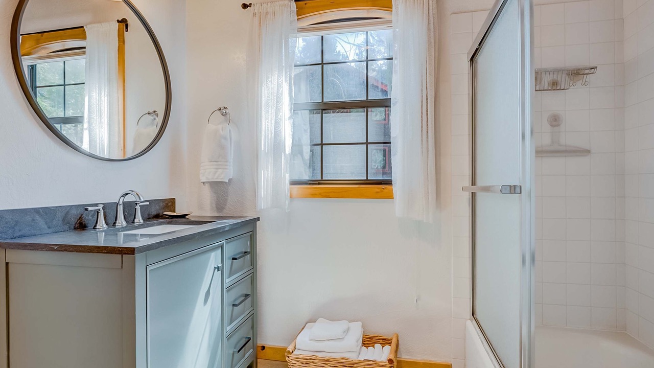 Photo of Bathroom in Tahoma