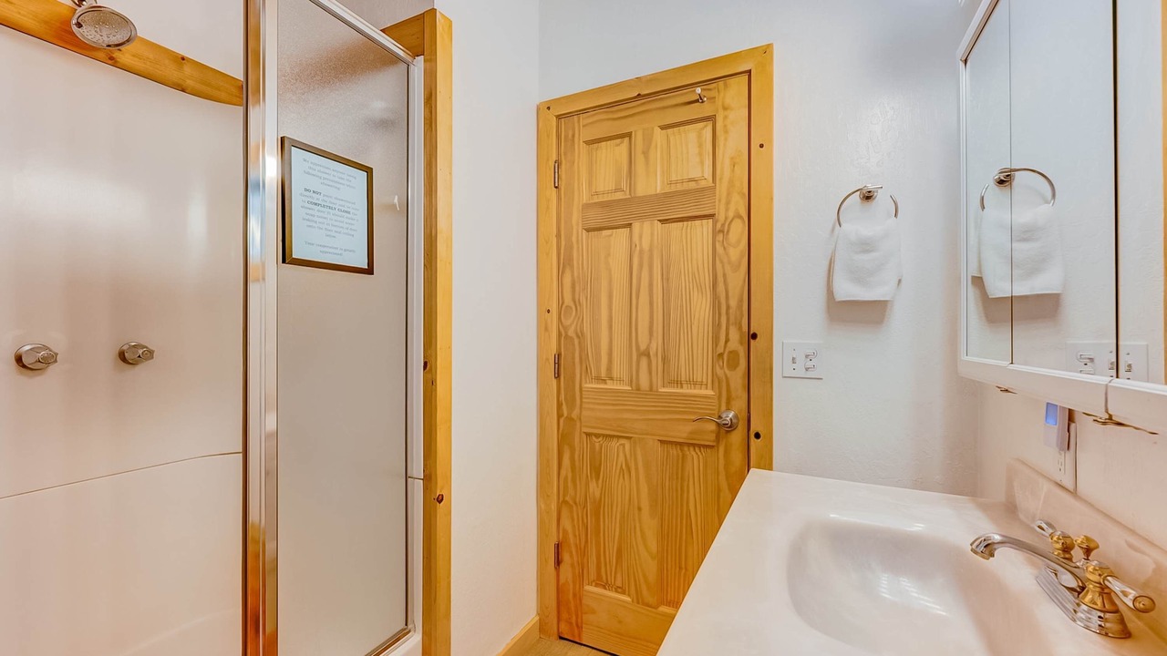 Photo of Bathroom in Tahoma