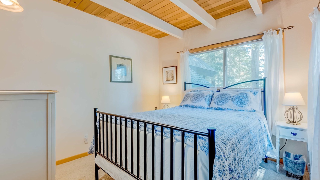 Photo of Bedroom in Tahoma