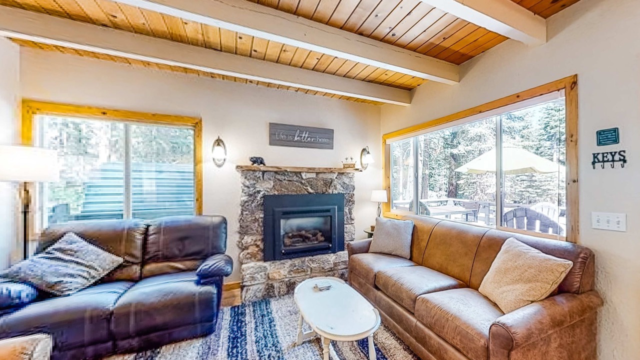 Photo of Livingroom in Tahoma