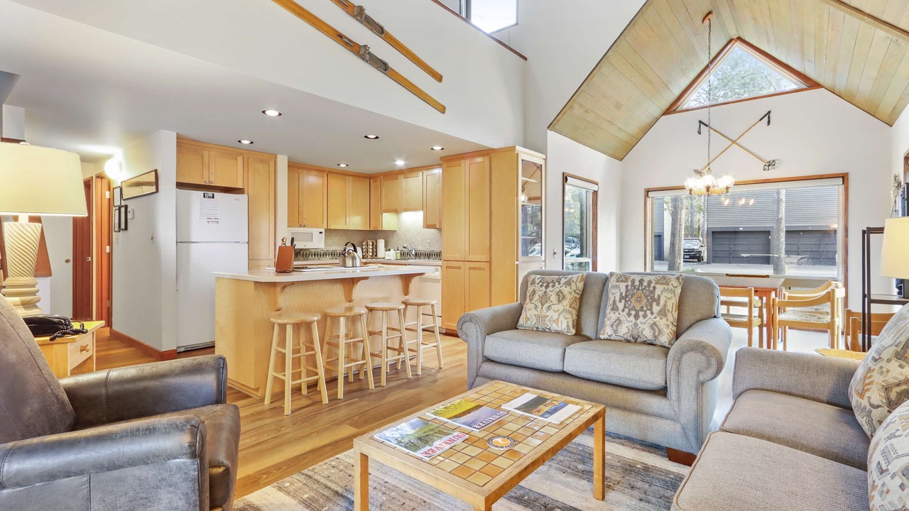 Photo of Livingroom in Overlook Park
