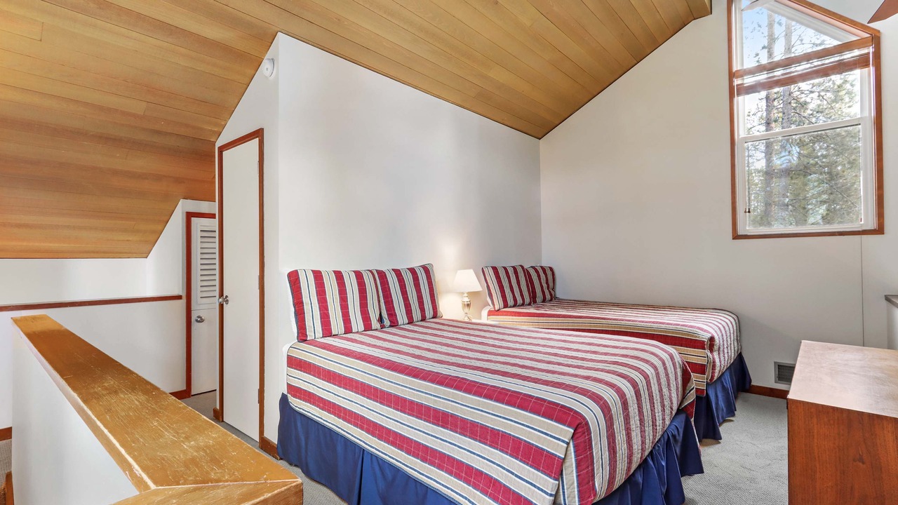 Photo of Bedroom in Overlook Park