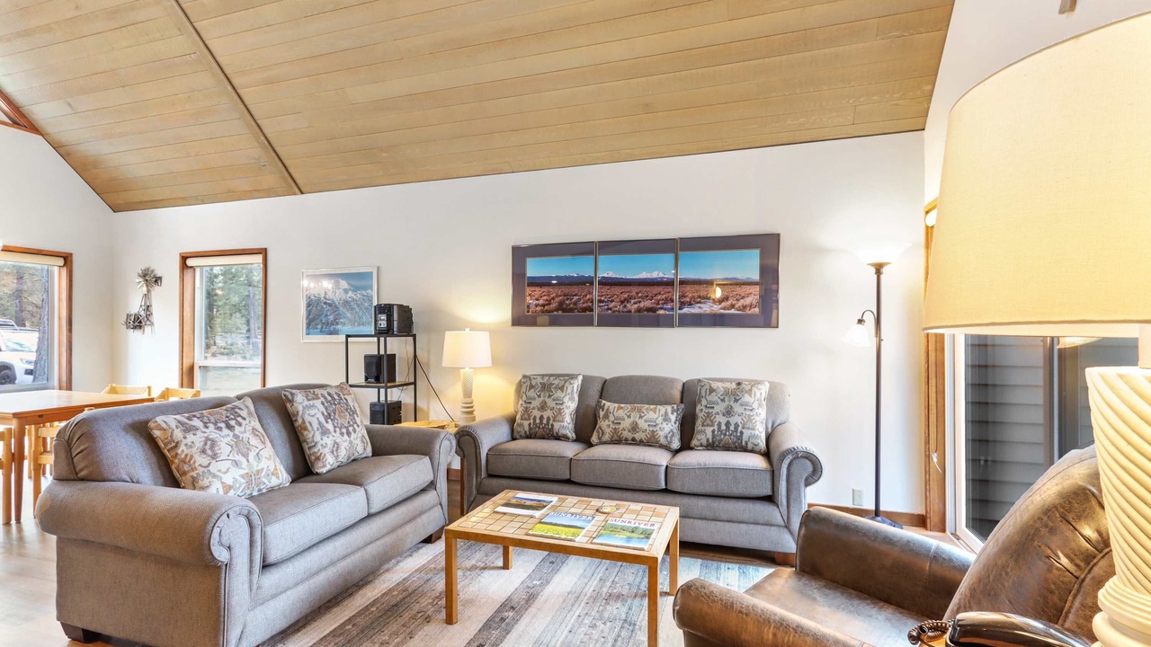 Photo of Livingroom in Overlook Park