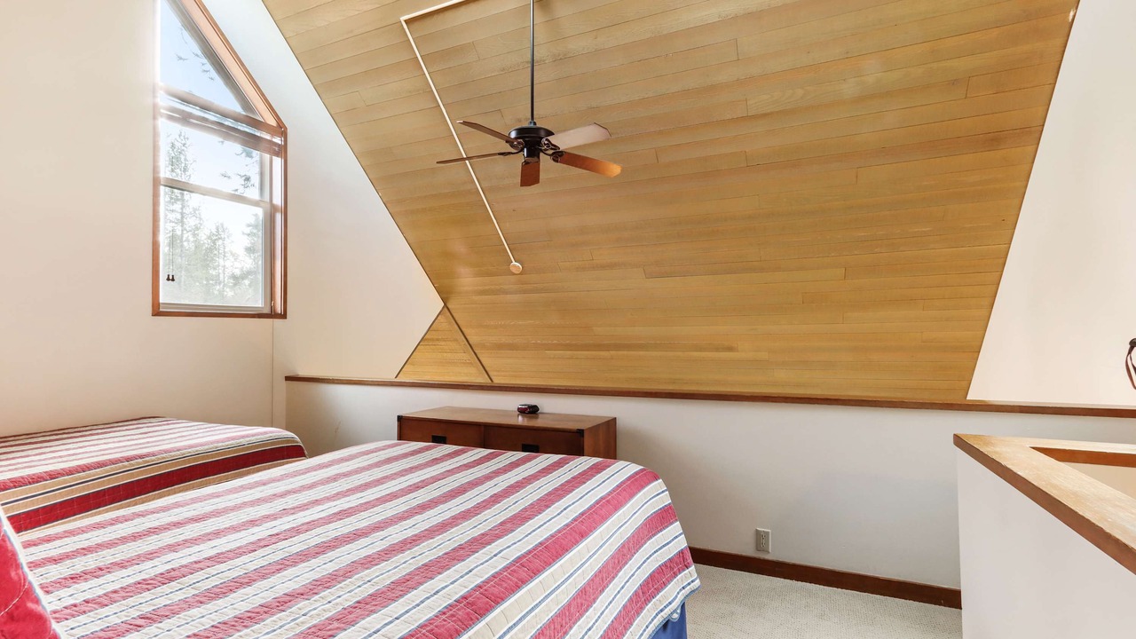 Photo of Bedroom in Overlook Park