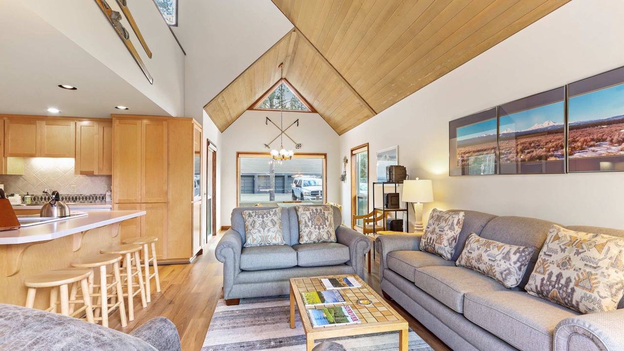Photo of Livingroom in Overlook Park