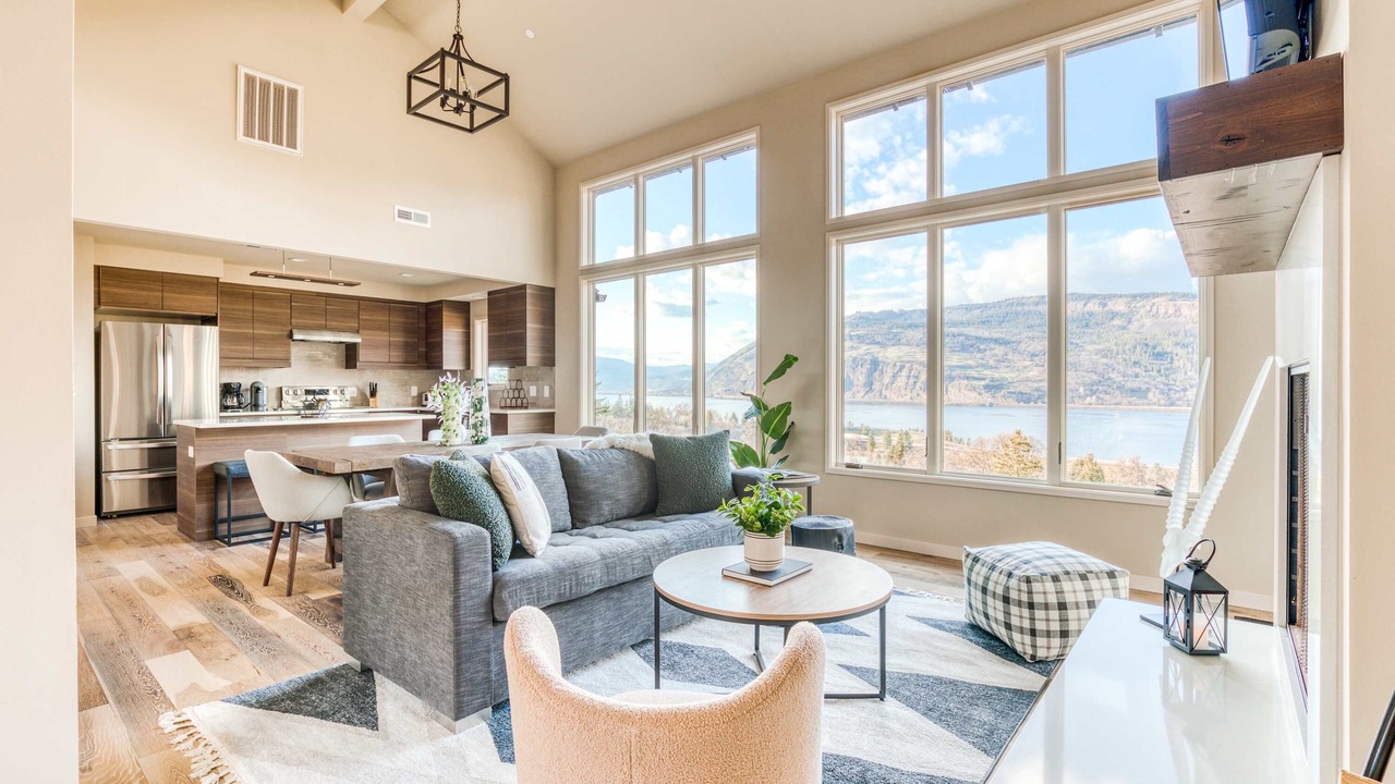 Photo of Livingroom in Mosier