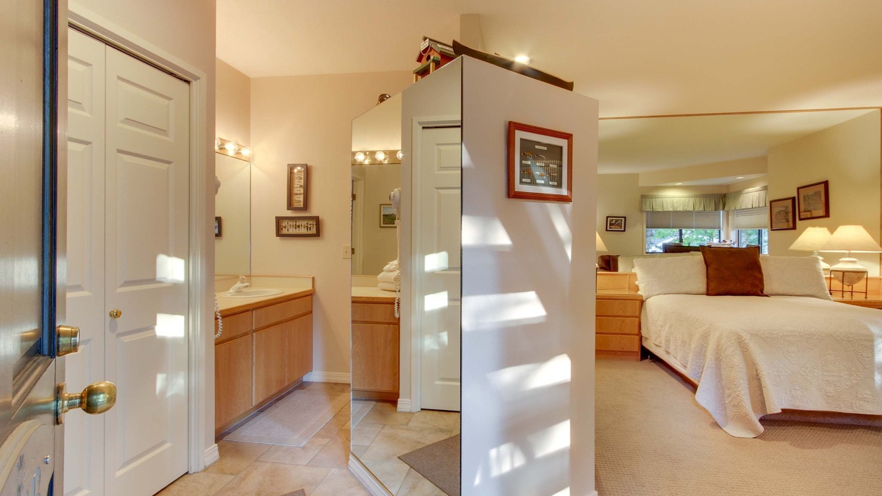 Photo of Bedroom in Century West