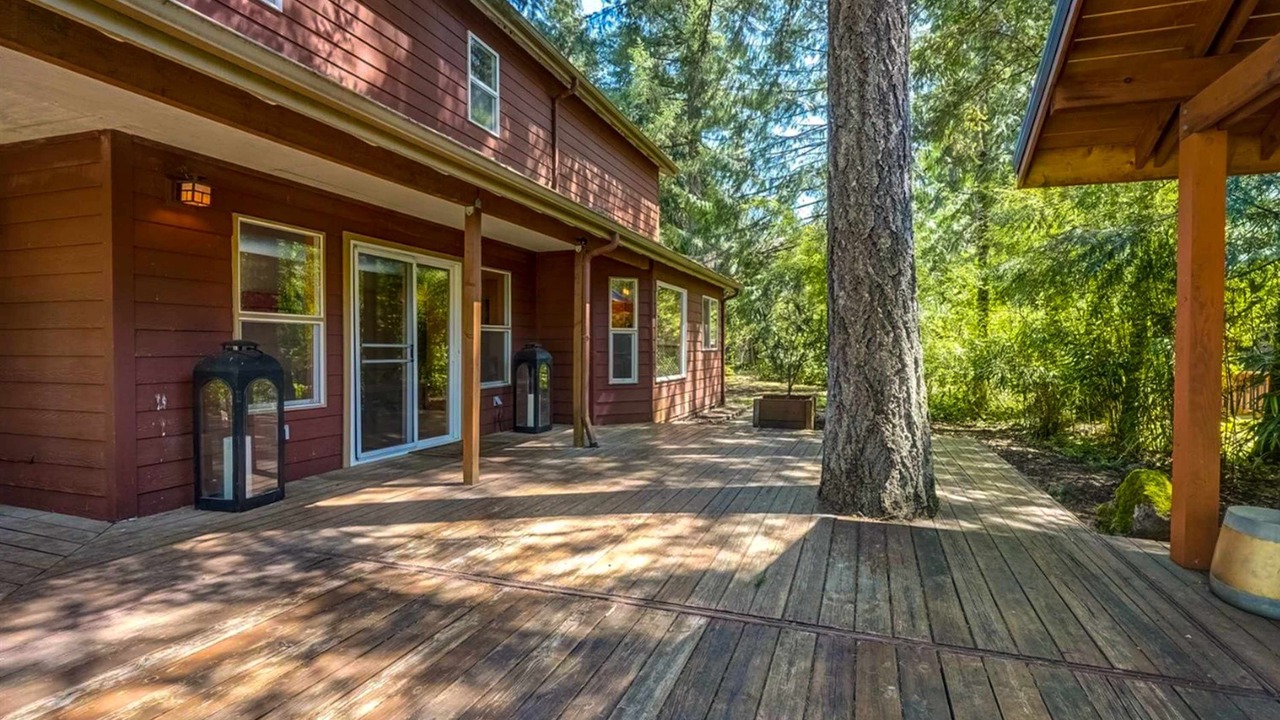 Photo of Patio Balcony in Mount Hood Village