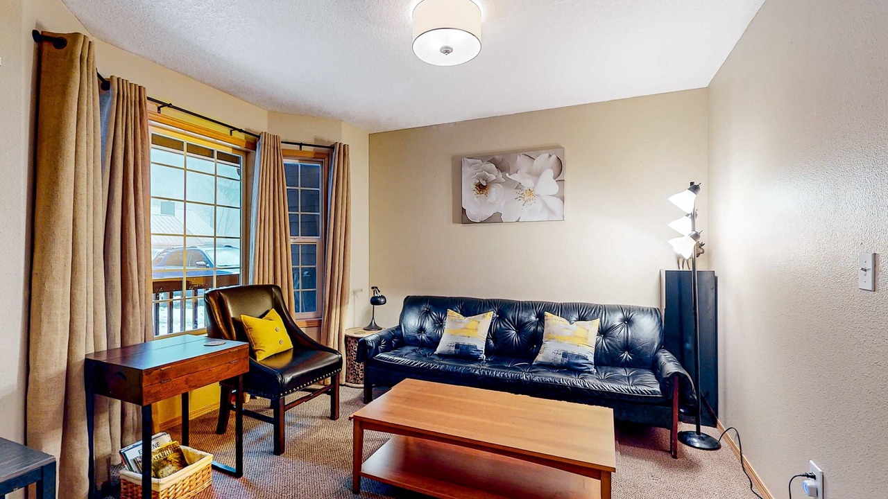 Photo of Livingroom in Mount Hood Village